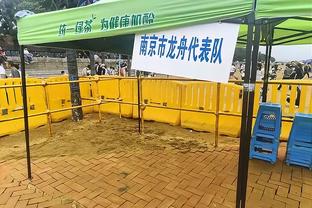 福克斯：基根-穆雷告诉我 他想更多地在内线接到球